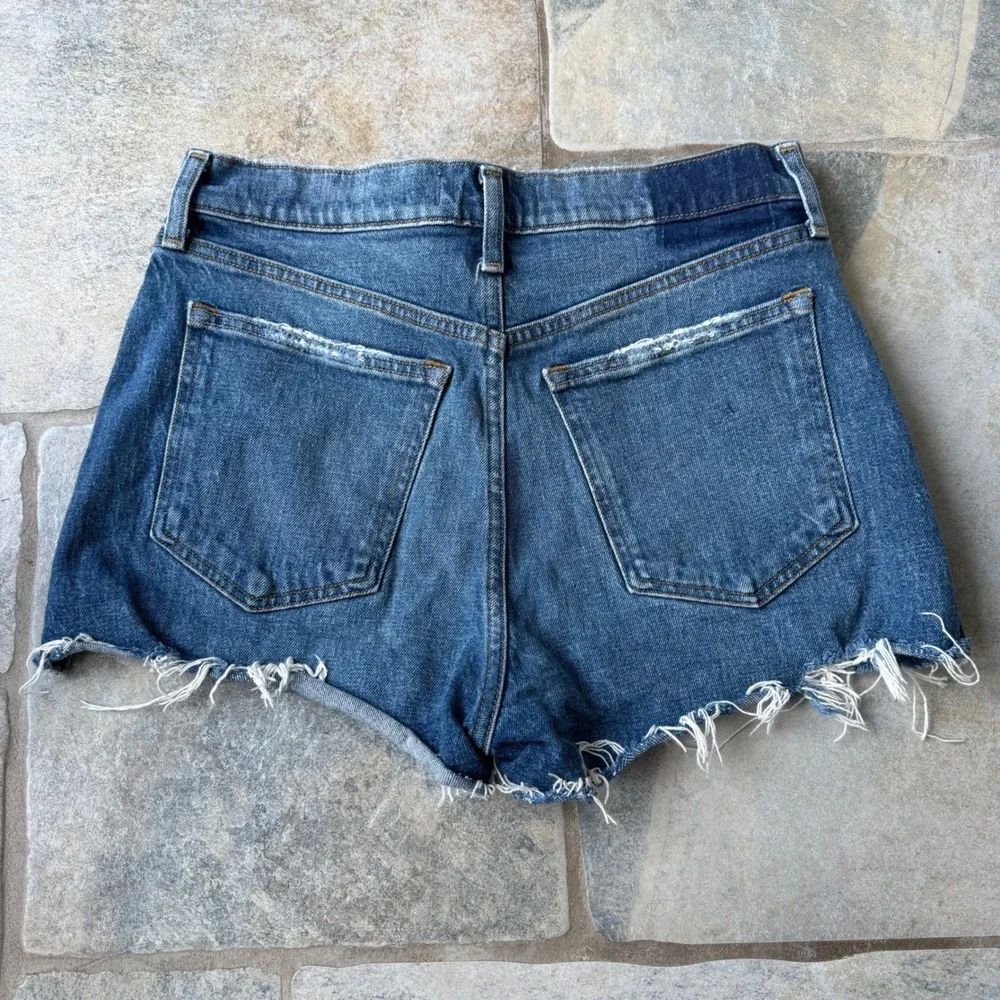 Abercrombie & Fitch The‎ Mom Short High Rise 2.25
